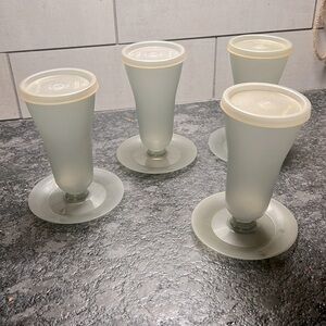 PARFAIT CUPS Set of 4 with lids. In excellent vintage condition. Pudding cups